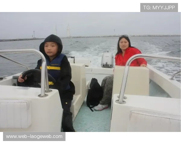 霍肯伯格超长白胎撑完拉斯维加斯站 霍肯伯格超长白胎撑完拉斯维加斯站